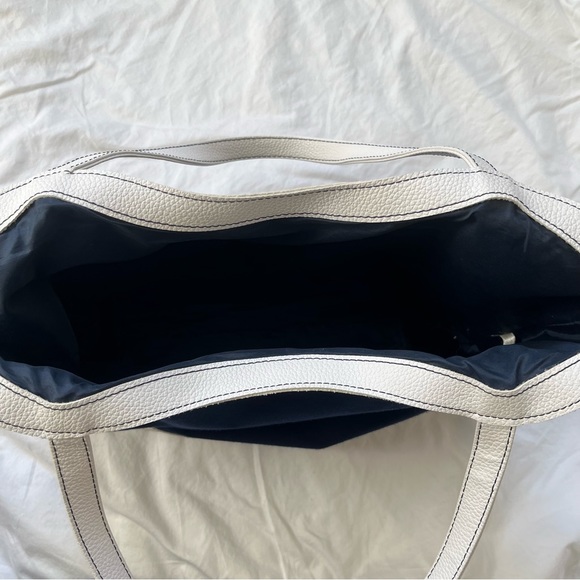 ⛴️ navy and white tote bag ⛴️ - Picture 2 of 4